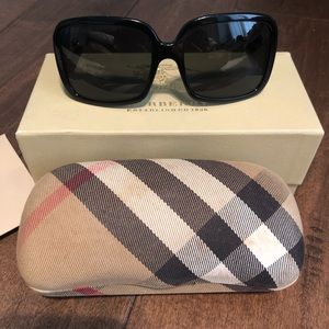 Burberry large black sunglasses with check pattern